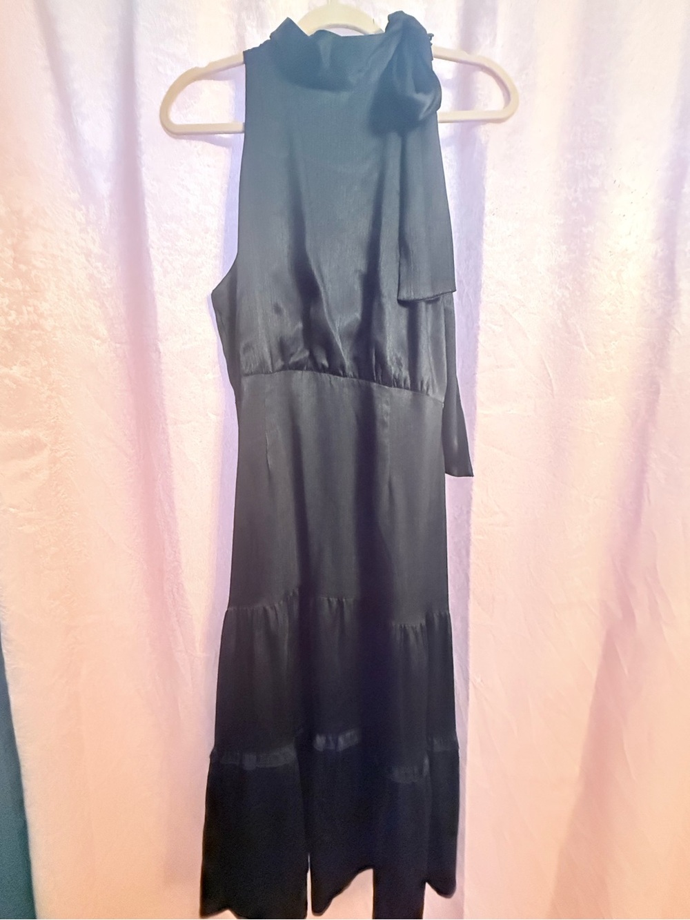 NEW- Nicole Miller Black Tie-Neck Halter Dress 🖤🖤 - Picture 5 of 15